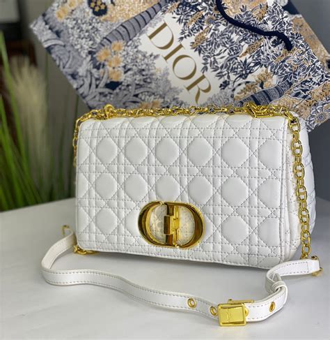 bolso christian dior falso